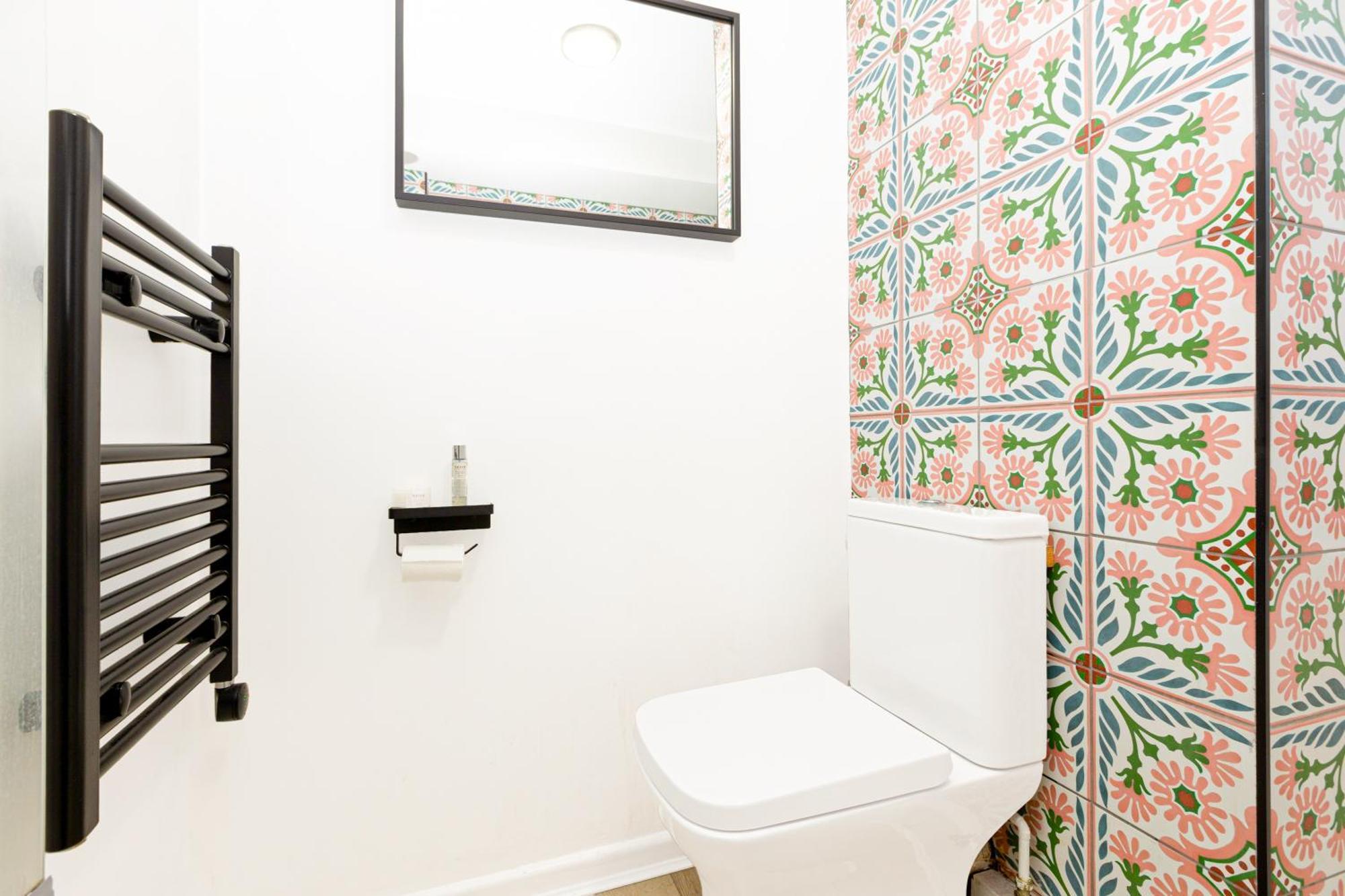 Charming Studio With Balcony In Putney, 5 Min Tube Londra Esterno foto