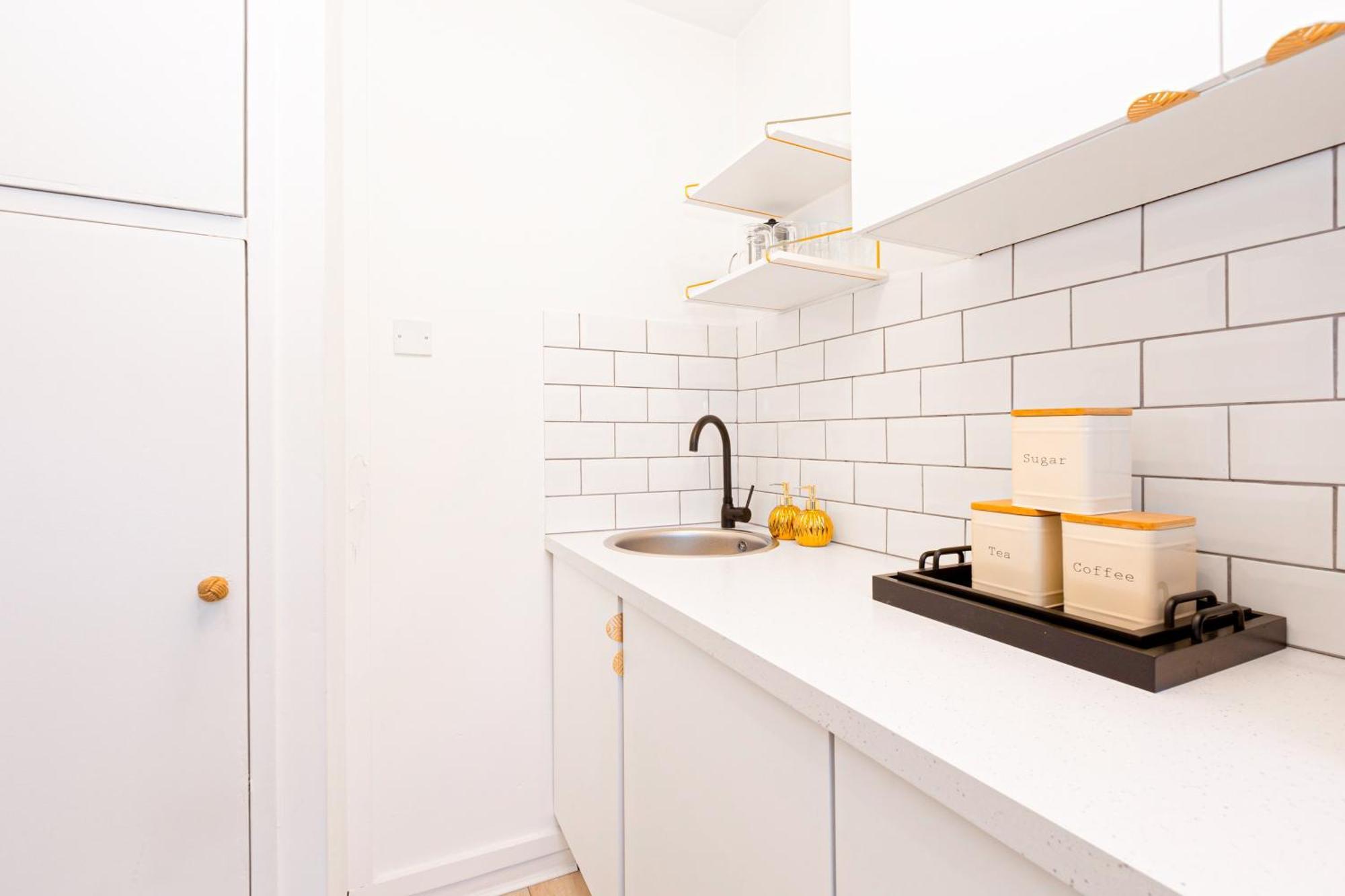 Charming Studio With Balcony In Putney, 5 Min Tube Londra Esterno foto